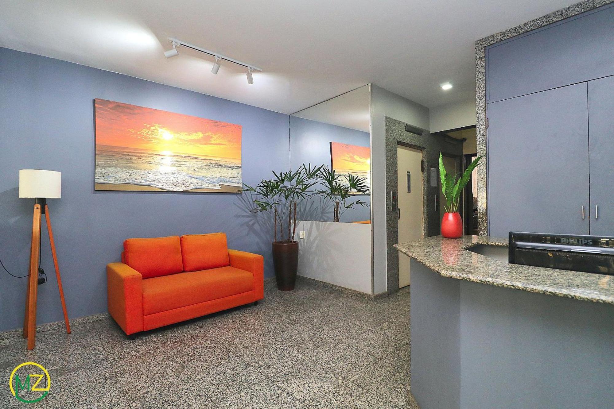 Apartamento 2 Quartos Espacoso No Leme *